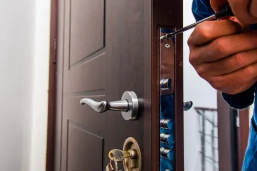 Dépannage d'une serrure vandalisée à Béziers, Béziers, LB Serrurier
